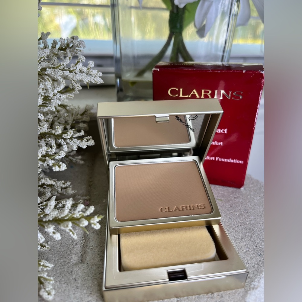 NIB - Clarins - Everlasting Compact Foundation - 116.5 Coffee